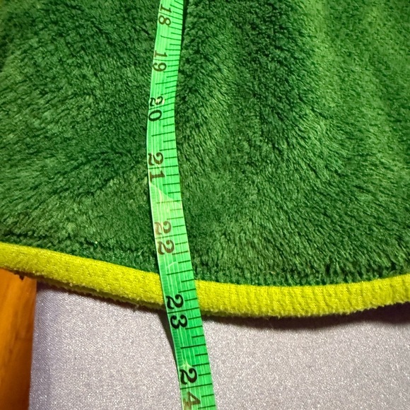 Patagonia Women's Green Fleece Jacket - Picture 6 of 6